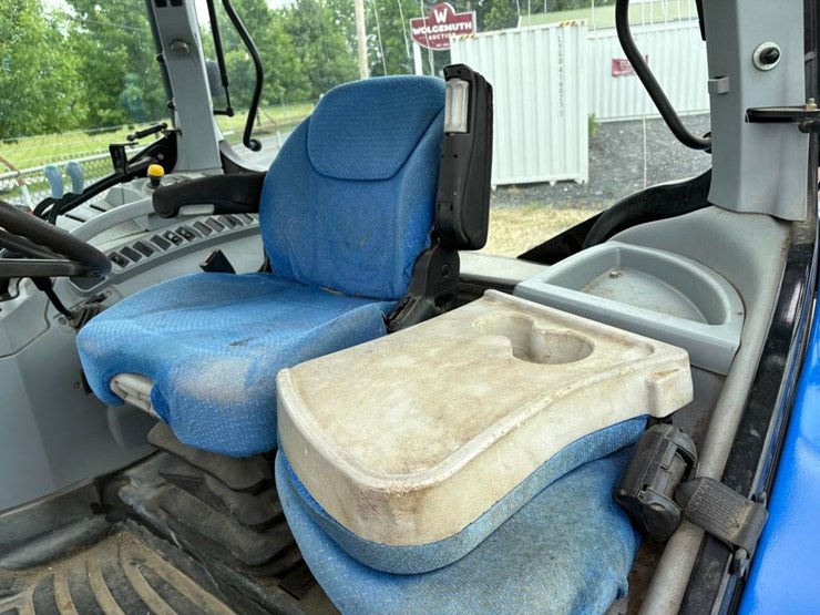 new-holland-t6050-image-23