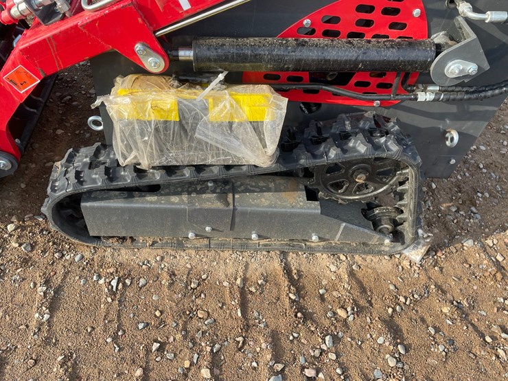 #2008-•-2026-agt-ysrt14-skid-steer-loader-image-17