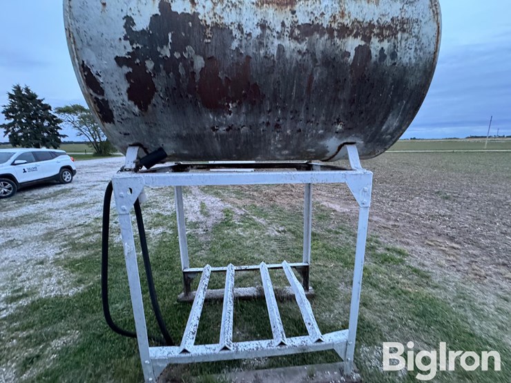 500-gal-fuel-tank-on-stand-image-13