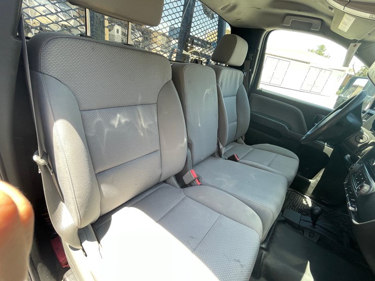 2016-chevrolet-silverado-3500-image-40