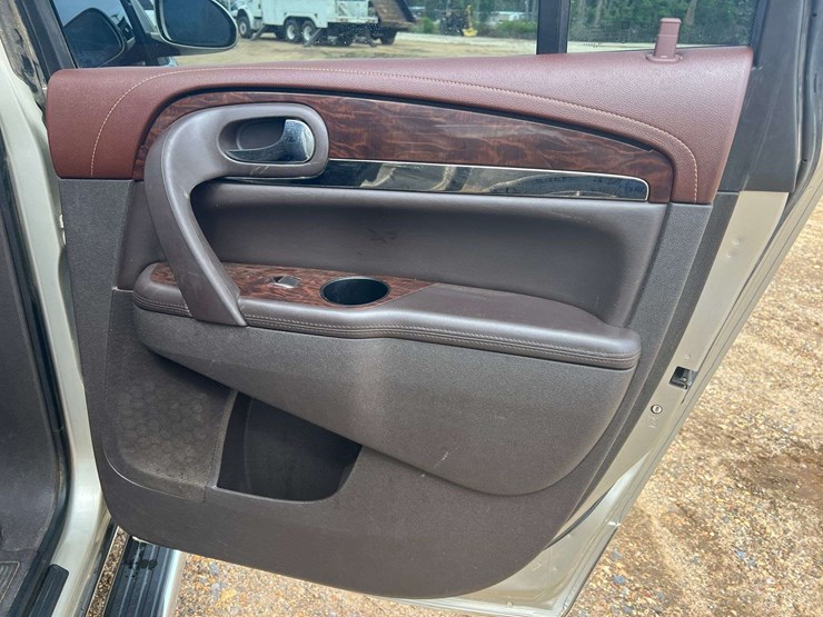 2014-buick-enclave-image-19