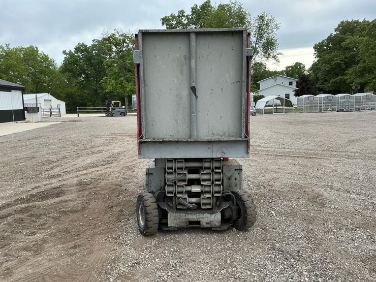 #1301-•-mec-254ht-scissor-lift-image-6