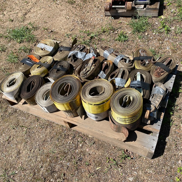 #7432 • Pallet of 2" Ratchets and 4" Straps (Antigo, WI)