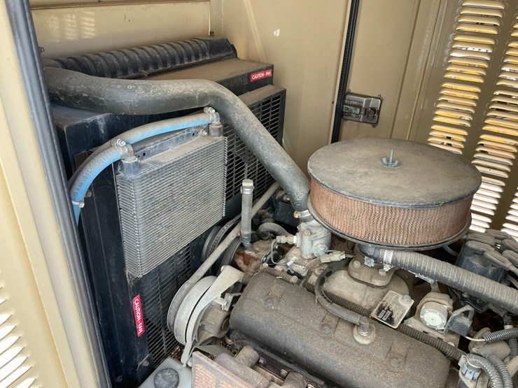 #7057-•-generac-2000-series-natural-gas-generator-(deerbrook,-wi)-image-13