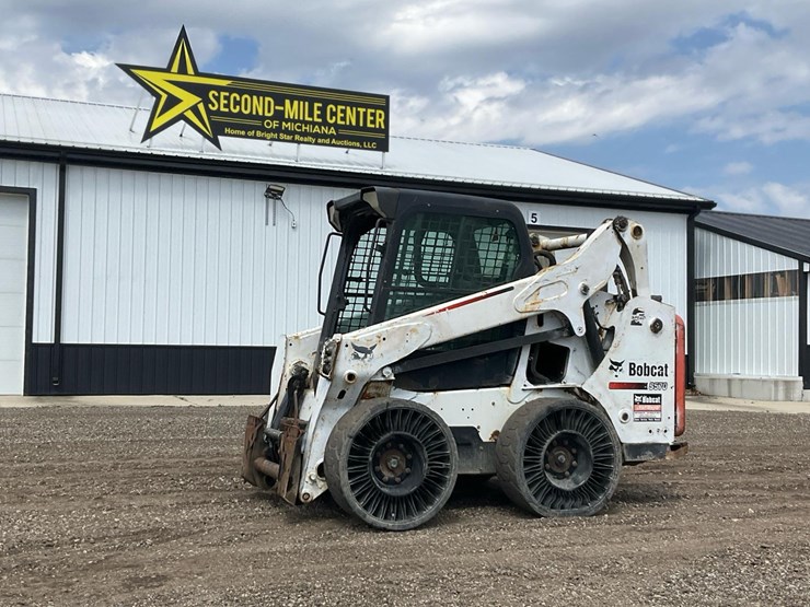 2014-bobcat-s570-image-1