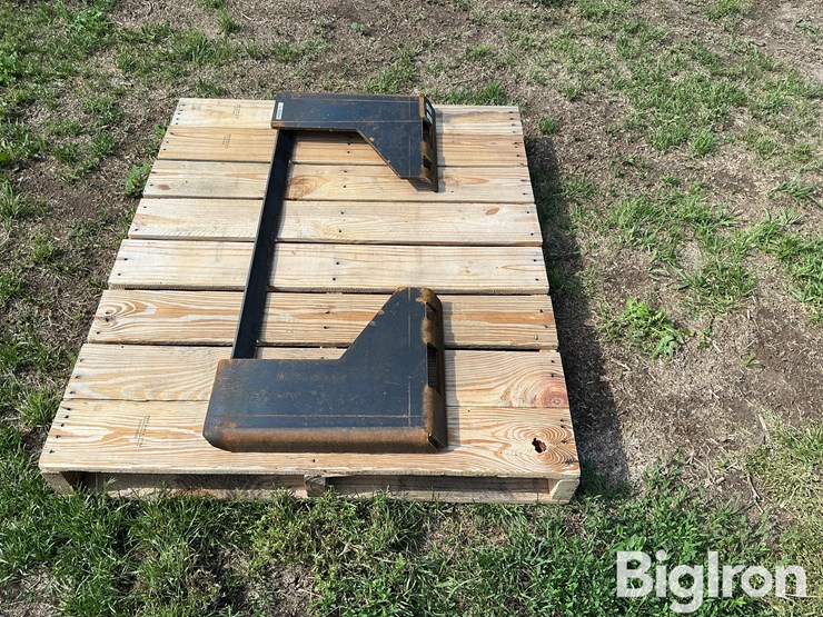 wolverine-qmp1-16-10t-skid-steer-plate-image-4