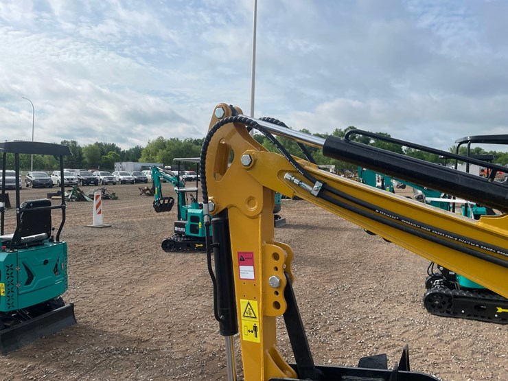 #2038-•-2026-cfg-h13r-mini-excavator-image-18