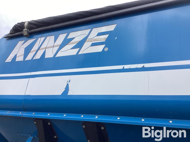 2012-kinze-1100-image-9