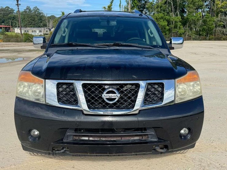 2014-nissan-armada-image-5