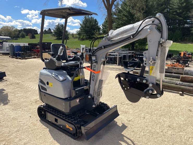 #1106-•-new-ats-me18-mini-excavator-image-2