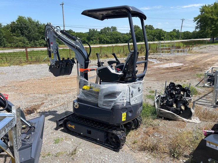 #70-•-2026-ats-me18-mini-excavator-image-1