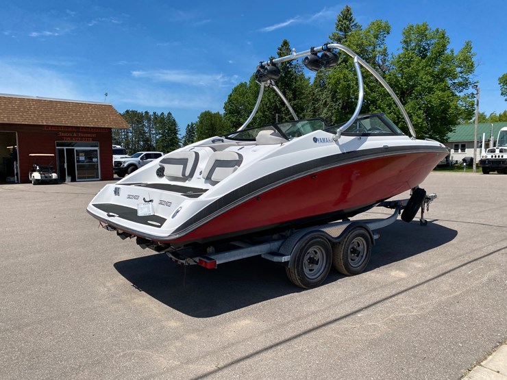 #7032-•-2014-yamaha-212ss-boat-with-trailer-(has-title)-(antigo,-wi)-image-5