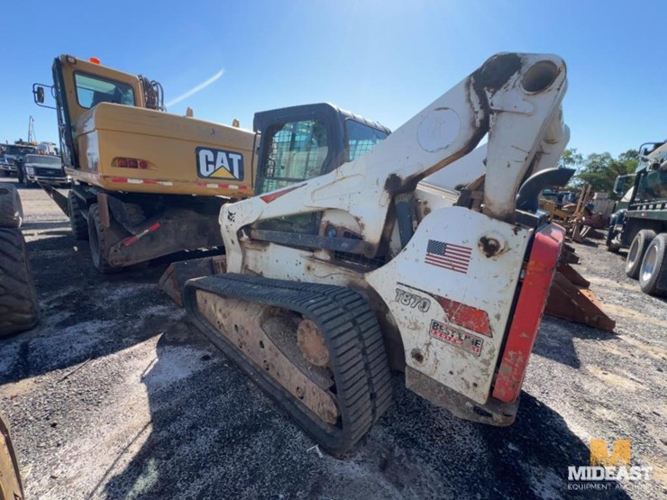 2017-bobcat-t870-image-2