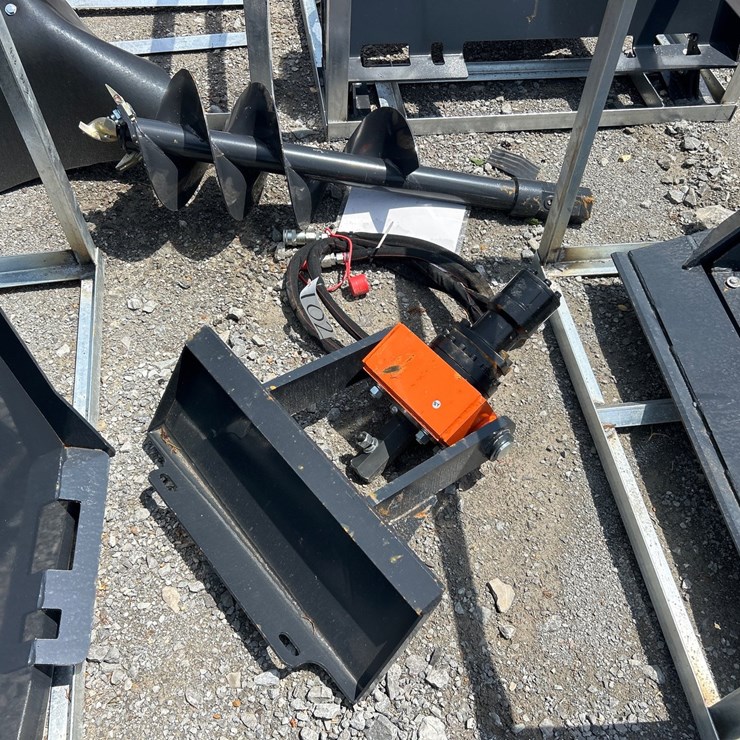 #102 • MINI SKID STEER HYDRAULIC AUGER