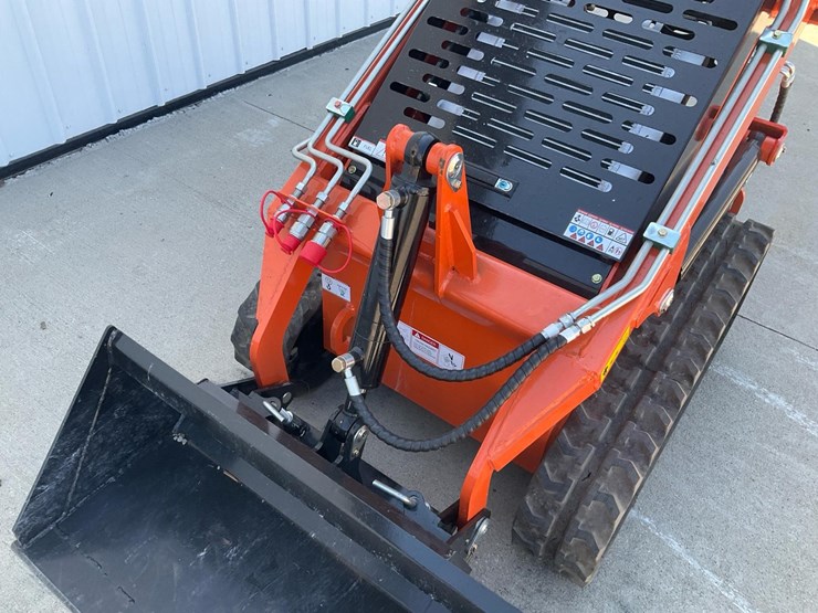 #1050-•-2025-landhero-ldh-t460-mini-skid-steer-image-13