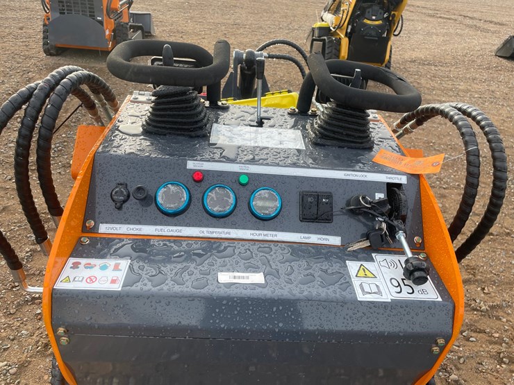 #2005-•-unused-2026-landhonor-mini-skid-steer-loader-image-10