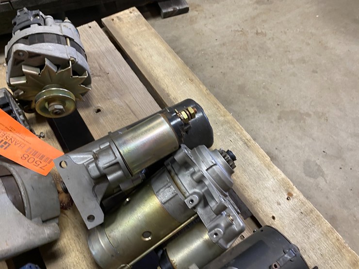 #7508-•-pallet-of-starters-and-alternators-(antigo,-wi)-image-10