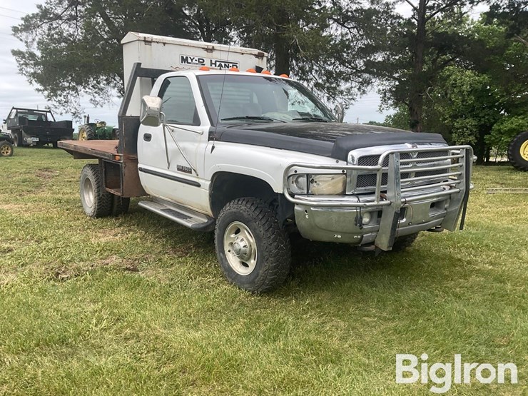 1999-dodge-3500-image-3