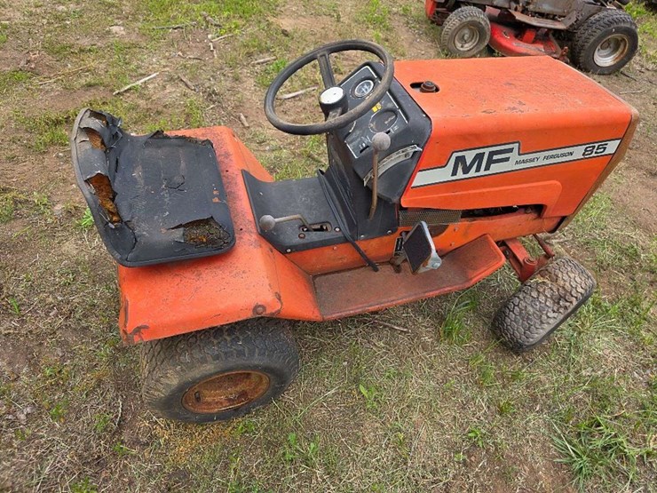 1977-massey-ferguson-85-image-8