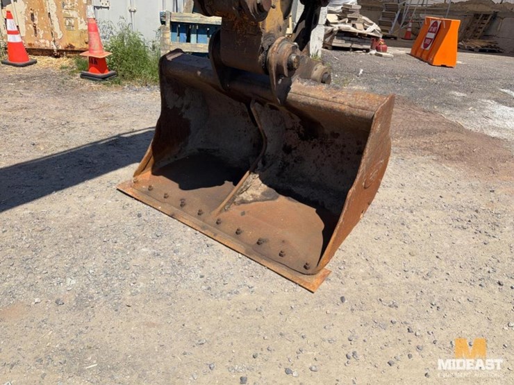 2003-caterpillar-m318c-image-23
