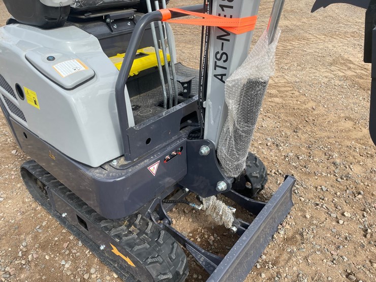 #2028-•-unused-2026-rt15r-ats-mini-excavator-image-8