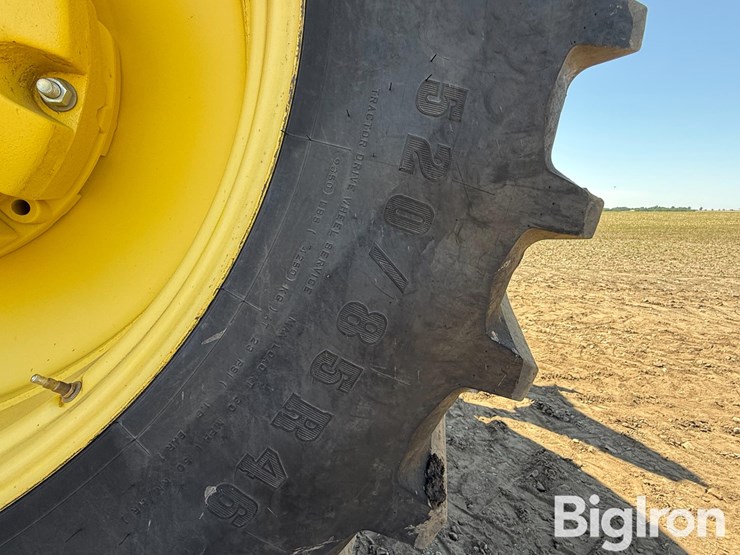2012-john-deere-8285r-image-17
