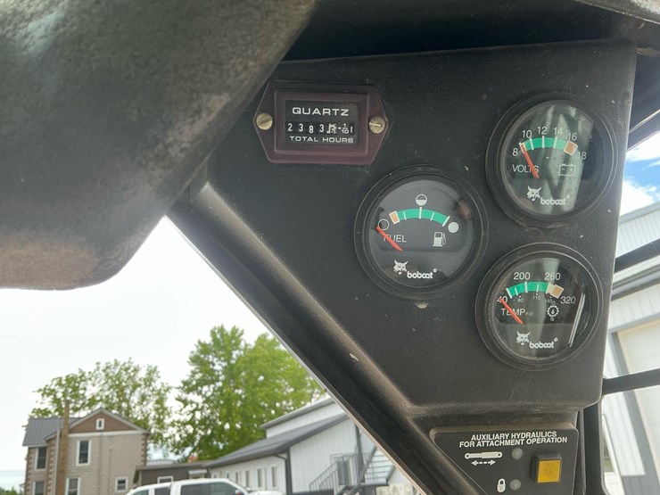 2000-bobcat-873-image-38