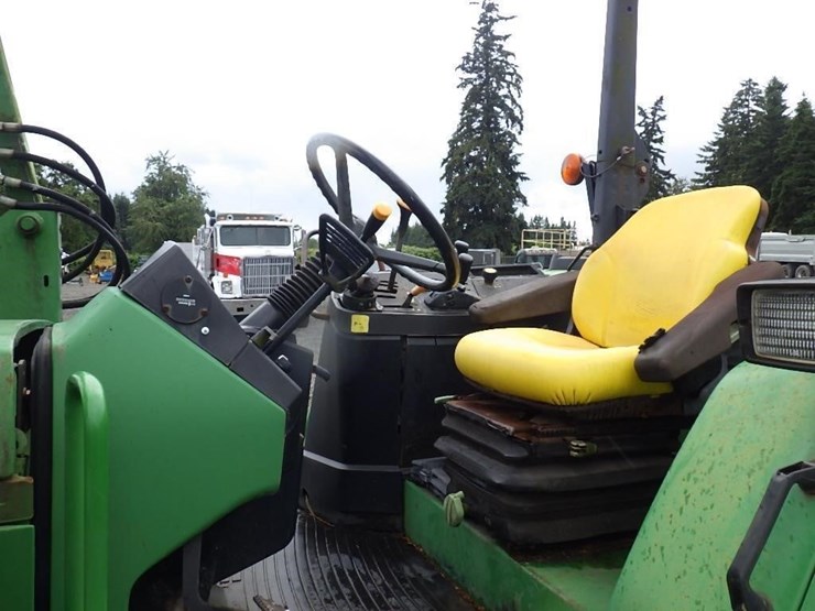 john-deere-210-image-33