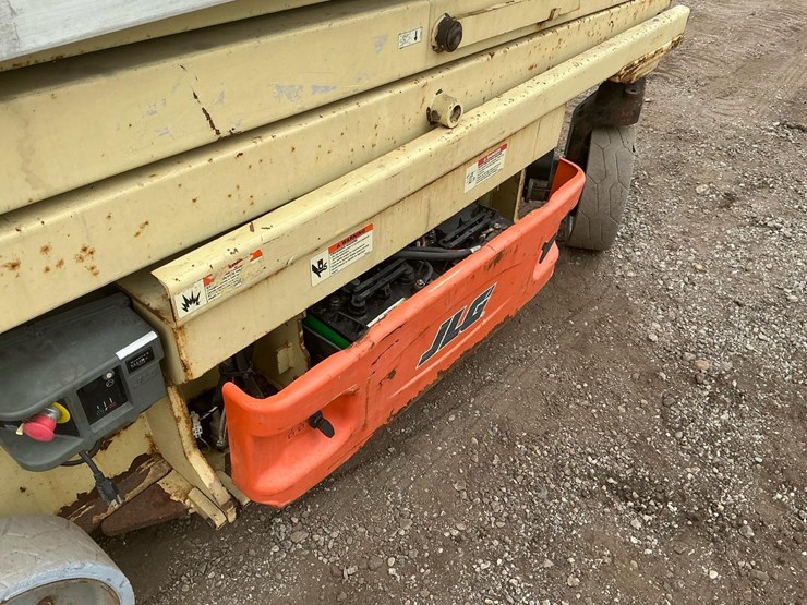 2005-jlg-2030es-image-25