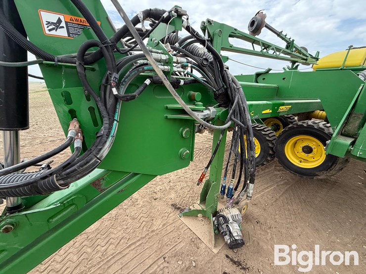 2018-john-deere-db60-image-12