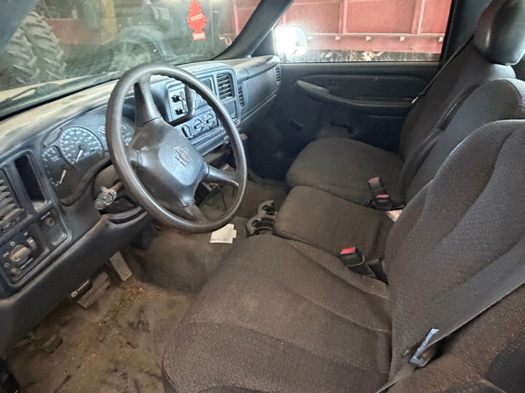2002-chevy-1/2-ton-long-box-2wd-pickup,-6-cyl-gas,-automatic-transmission-image-38