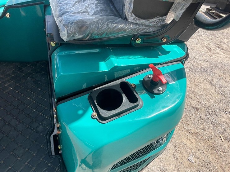 #2660-•-unused-cfg-mini-excavator-image-11