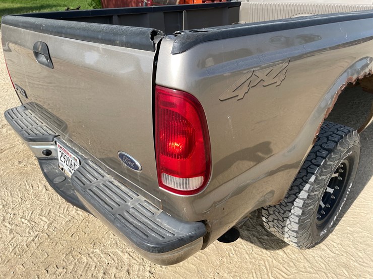 2004-ford-f350-image-24