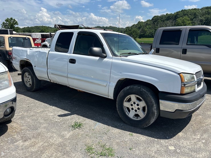 2004-chevrolet-1500-image-1