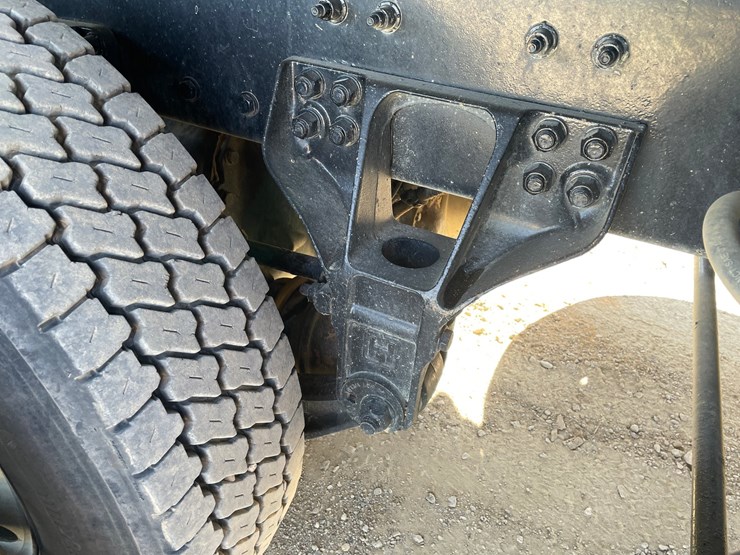 2019-kenworth-t880-image-26