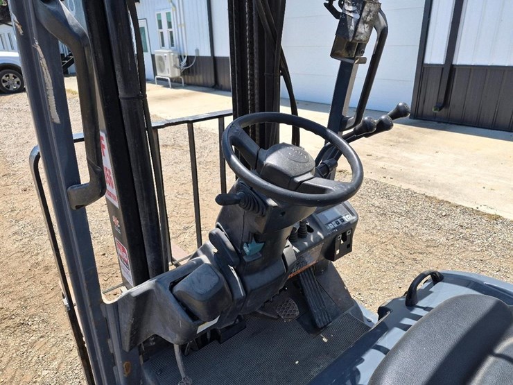 #1374-•-2021-toyota-8fbe18u-forklift-image-11