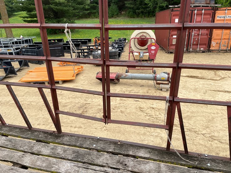 #2005-•-16'-hay-wagon-image-24