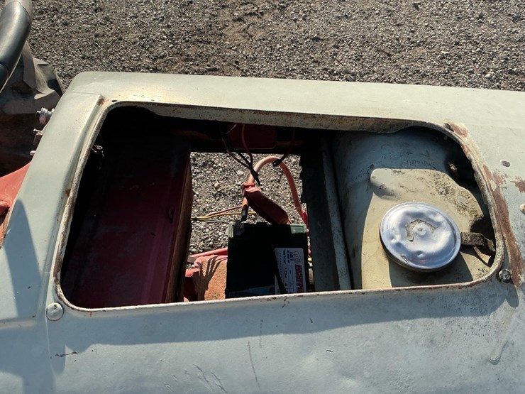 1951-ford-8n-image-24