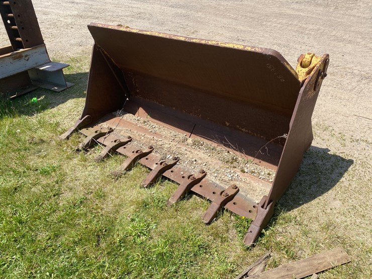 #7075-•-88"-4-in-1-loader-backhoe-bucket-(deerbrook,-wi)-image-1