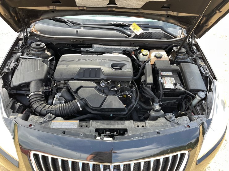 #205-•-2010-buick-regal-cx2-(delay-in-title)-image-82