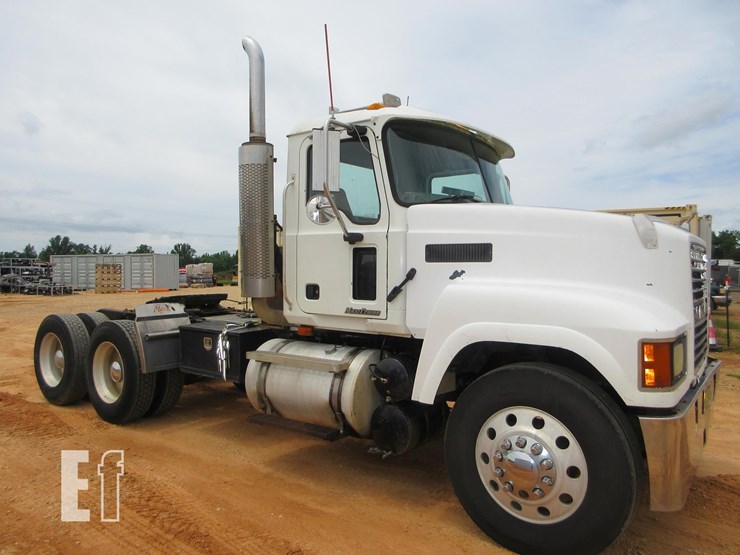 2005-mack-ch600-image-7