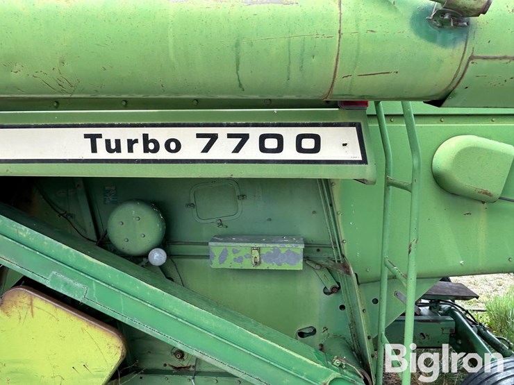 1976-john-deere-7700-image-15