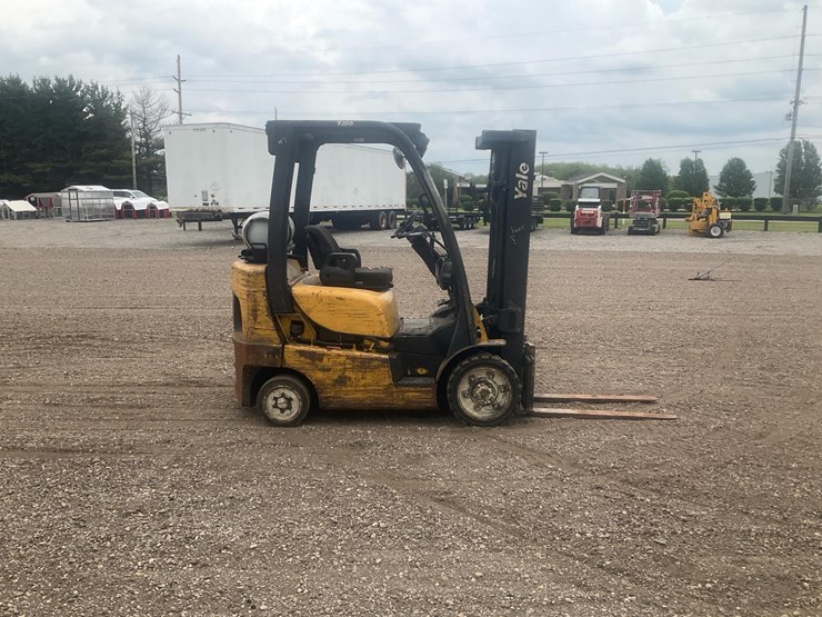 #1360-•-2007-yale-forklift-image-2