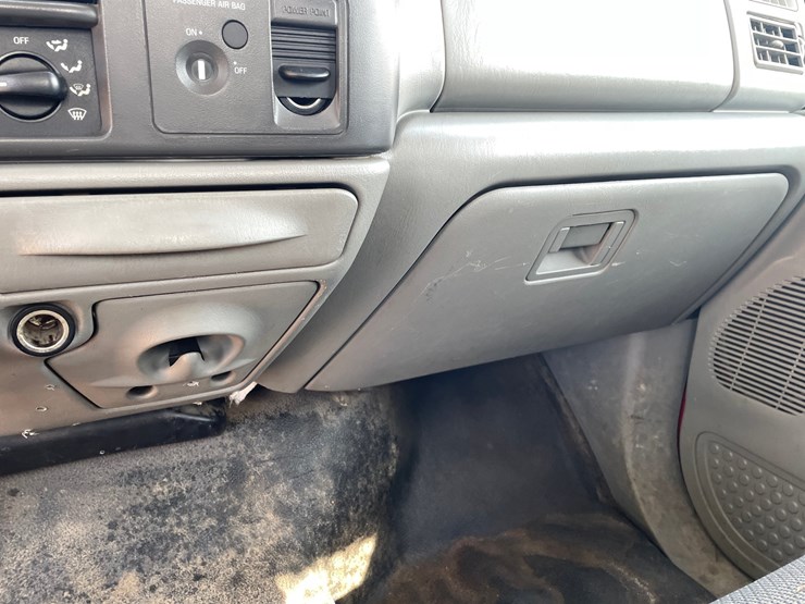 2003-ford-f550-image-57