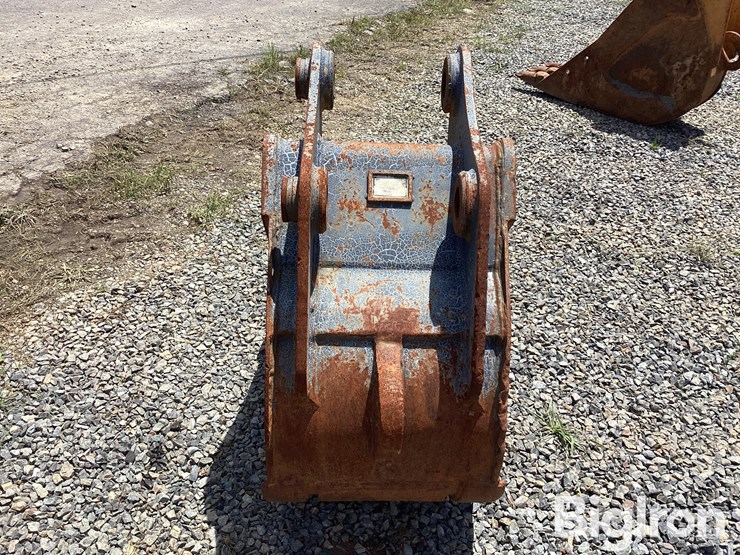 strickland-bt13w-cx130-24"-excavator-bucket-image-6