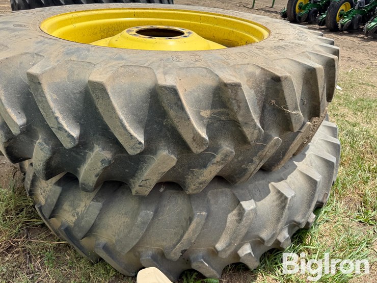john-deere-8200-image-5