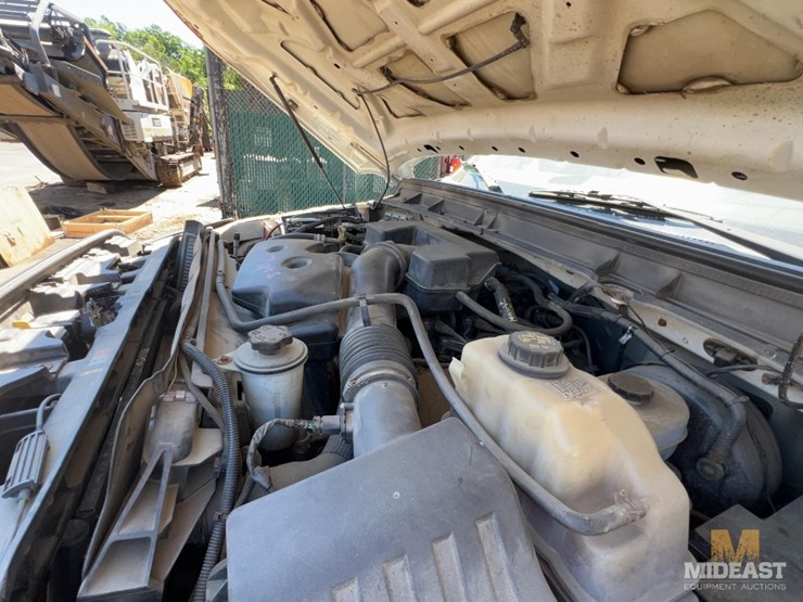 2011-ford-f350-image-16