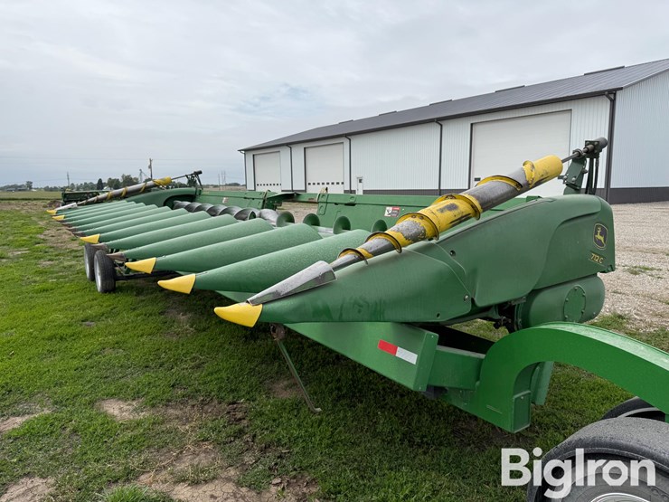 2019-john-deere-712c-image-1