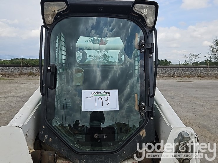 2021-bobcat-t870-image-25