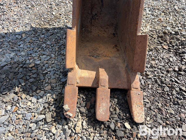 strickland-12"-backhoe-bucket-image-9